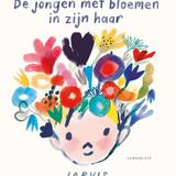 De jongen met bloemen in zijn haar 1