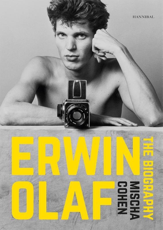 Omslag van boek: Erwin Olaf – The Biography