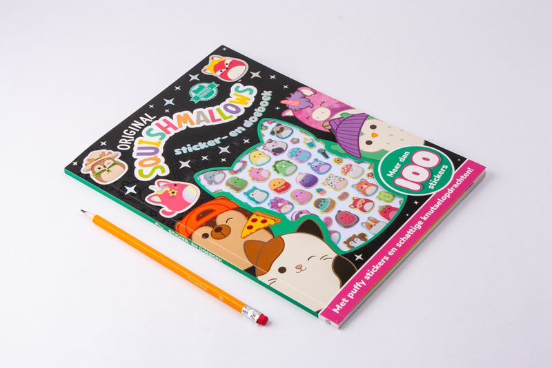 Original Squishmallows sticker- en doeboek 3